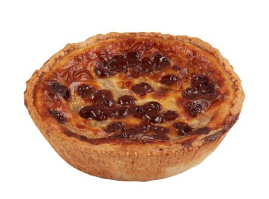 Yumurtalı tart kesme yolu ile izole edilmiş beyaz arkaplan