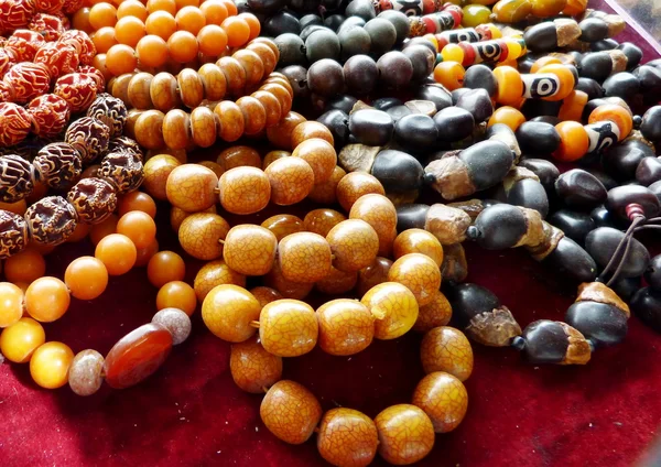 Tibet boncuk satılan dış Sakya Manastırı, Shigatse, Tibet