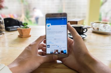 Chiangmai, Tayland - 24 Temmuz 2016:Samsung Not 5 Twitter açık bir
