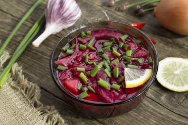 çorba pancar çorbası, malzemeler ve baharatlar