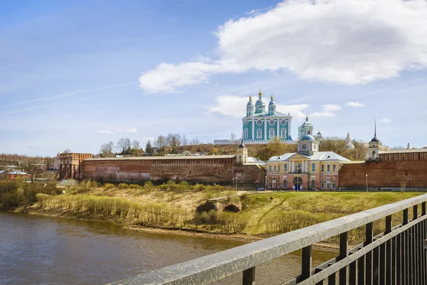 Heilige veronderstelling kathedraal. Smolensk. Rusland. — Stockfoto