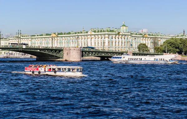 Ver Palacio Invierno San Petersburgo Desde Río Neva Barco Julio — Foto de Stock
