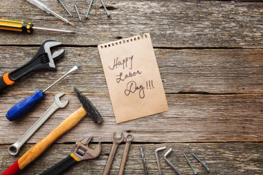 Doğum günün kutlu olsun tebrik kartı ya da geçmiş. ABD 'de İşçi Bayramı.