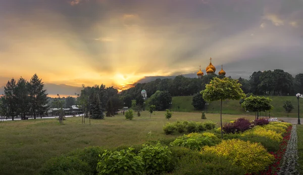Закат в Ярославле, Россия . Стоковое Изображение