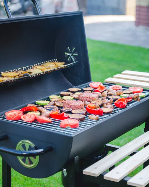 grilled vegetables and vegan cutlet \