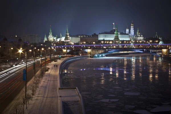 Moskauer Kreml bei Nacht — Stockfoto