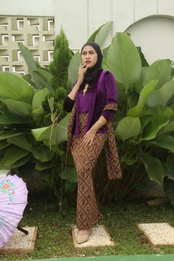 Geleneksel java tarzında güzel bir kadın.