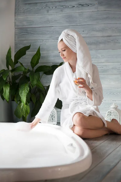 Woman Wearing Bathrobe Towel Her Head Resting Bath Foam Drinks — Stockfoto