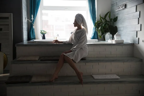 Woman Wearing Bathrobe Towel Her Head Resting Bath Foam Drinks — Stock fotografie