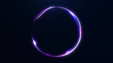 Mavi ve mor eğimli fütürist küre pürüzsüz görünümlü giriş ve karanlığa karışıyor. Teknoloji tanıtımları, dijital markalaşma, bilim kurgu görselleri ve modern hareket için soyut enerji küre animasyonu