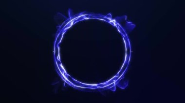 Fütüristik mavi parçacık halkası dalgalar ve parlayan dijital hareketlerle dairesel enerji alanı oluşturuyor. Karanlık arkaplanda dinamik plazma çizgileri olan soyut teknoloji küresi.