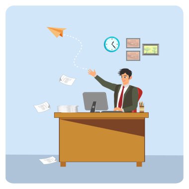 İş tatmini konsepti. Ofiste bilgisayarla oturan iş adamı, kağıt ve uçan kağıt uçaklarla çevrili, Başarı liderliğini ya da olumlu ofis atmosferini simgeliyor.