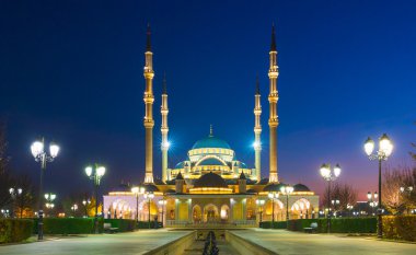 Grozny Akhmad Kadırov sonra adını cami