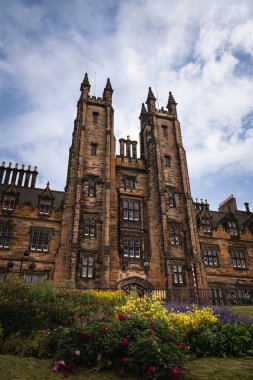 İskoçya, Edinburgh Üniversitesi 'ndeki Gotik Üniversite Cephesi