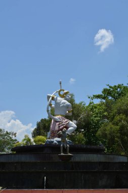 Parktaki aslan heykeli