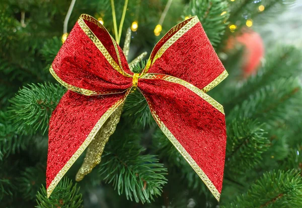 Árbol Navidad Con Lazo Rojo Fondo Navideño Festivo Día Festivo —  Fotos de Stock