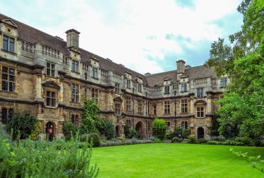 Cambridge Üniversitesi, Cambridge 'deki eski binaların manzarası, yaz sahnesi, İngiltere 3 Eylül 2017.