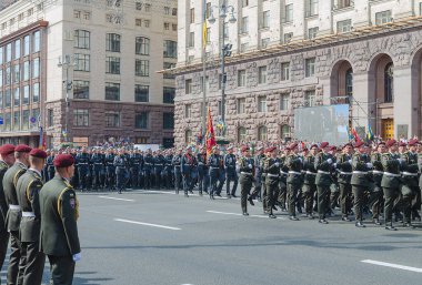 08 / 24 / 2021 Ukrayna, Ukrayna 'nın bağımsızlığının 30. yıldönümüne kadar Kiev askeri geçidi.