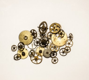 Beyaz arka plan üzerinde birçok altın SMM