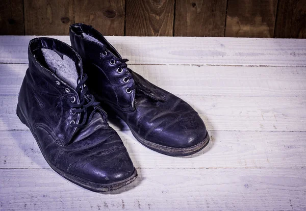 Parę starych buty skórzane — Zdjęcie stockowe