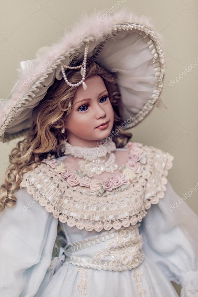 antique victorian porcelain dolls