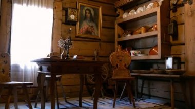 Eski geleneksel dağ kulübesi 