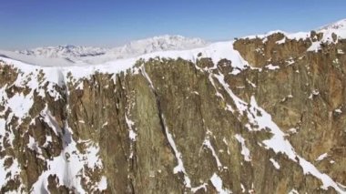 Rocky Dağları ve yamaçları arkasında