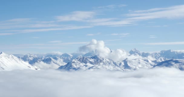 多云的阿尔卑斯山的山峰 — 图库视频影像