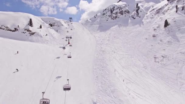 Chair lift in Italian Alps — Stock Video