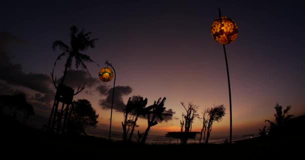 Restaurante capturado durante belo pôr do sol — Vídeo de Stock