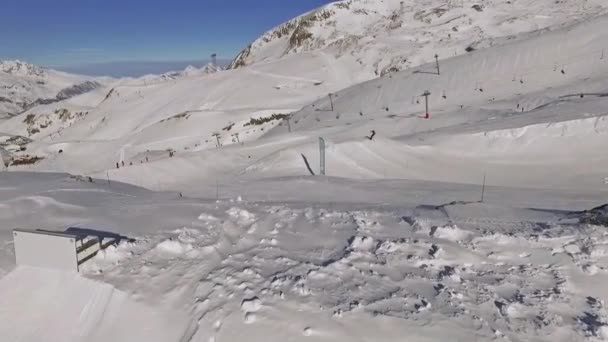 Snowpark στο Les Deux Alpes στη Γαλλία — Αρχείο Βίντεο