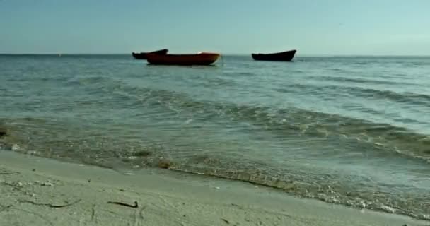 Bateaux à faible profondeur — Video