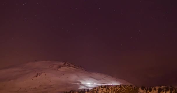 Timelapse van mistige berg — Stockvideo