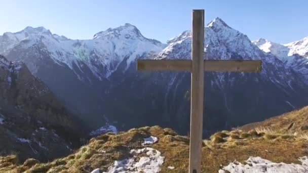 Клифф в Ле-Дё-Альпе — стоковое видео