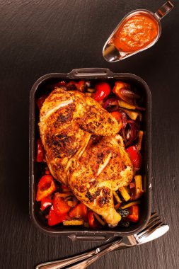 Fırında sebzeli ızgara tavuk