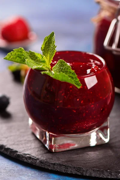 Çilek, yaban mersini ve ahududu reçel