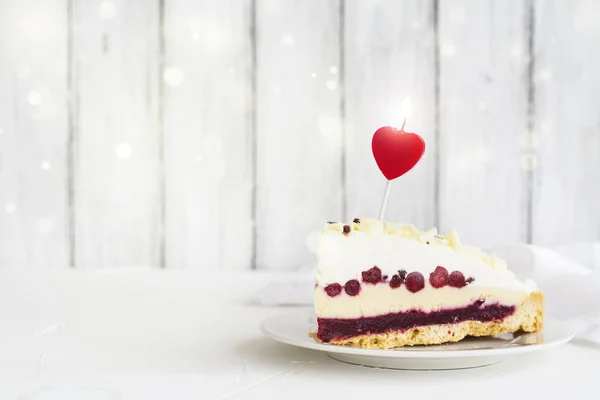 誕生日やバレンタインデー ケーキ — ストック写真