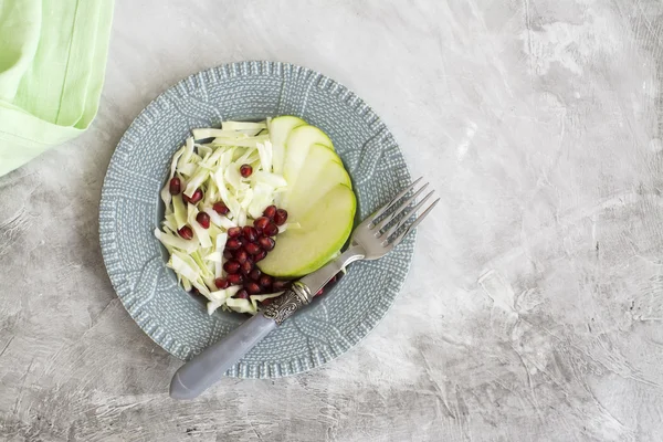 Salada de outono ou inverno saudável. Foco seletivo — Fotografia de Stock