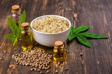 Organik kenevir tohumu ve yağ