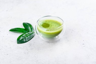 Yeşil kibrit çayı.