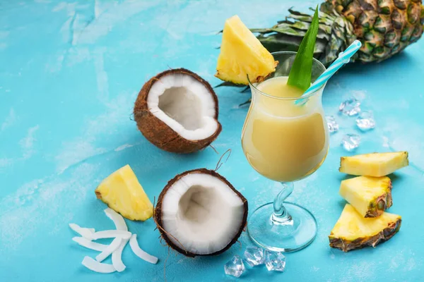 Caraïbes pina colada cocktail — Photo