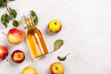 Elma sirkesi şişe