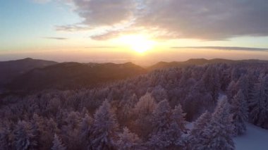 Günbatımı hava video karda dağ 1 kaplı