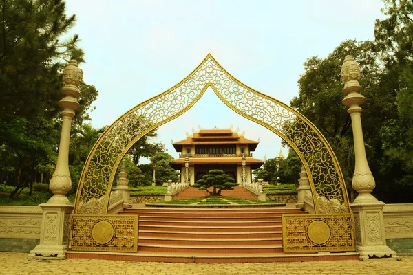 Buu Long entrance temple in Ho Chi Minh city, vietnam — Stock Photo, Image