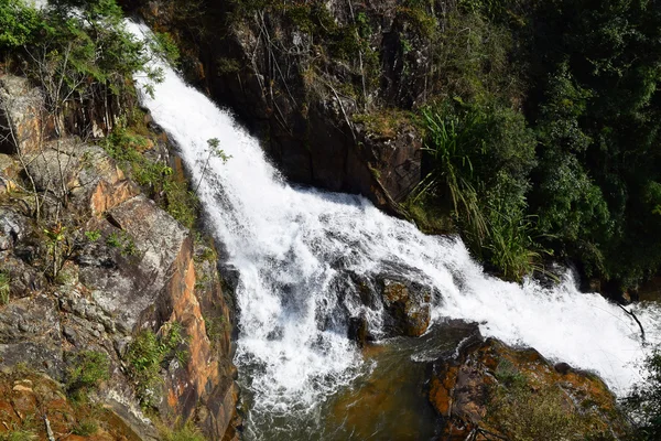 Cachoeira tropical datanla na floresta em dalat, vietnam — Fotografia de Stock