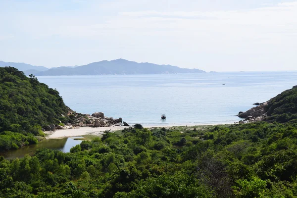 Vinh Hy bay i morze w Ninh Thuan, Wietnam — Zdjęcie stockowe