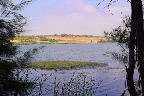 Lac frais aux dunes de sable blanc à Mui Ne, Phan Thiet, Vietnam — Photo