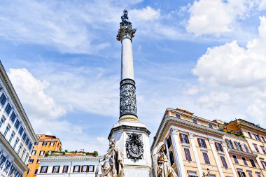 Piazza di Spagna, Roma, İtalya 'da Lekesiz Gebeliğin Sütunları