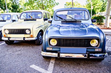 Eski, klasik bir arabanın, eski bir aracın detayları