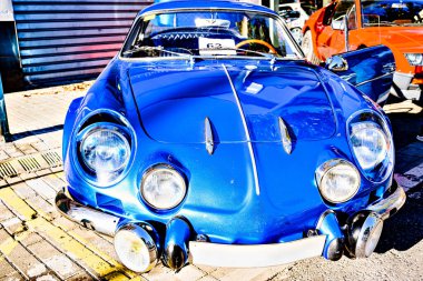 Eski, klasik bir arabanın, eski bir aracın detayları